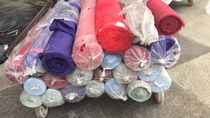 长年大量回收布料，欢迎大家介绍必有酬谢