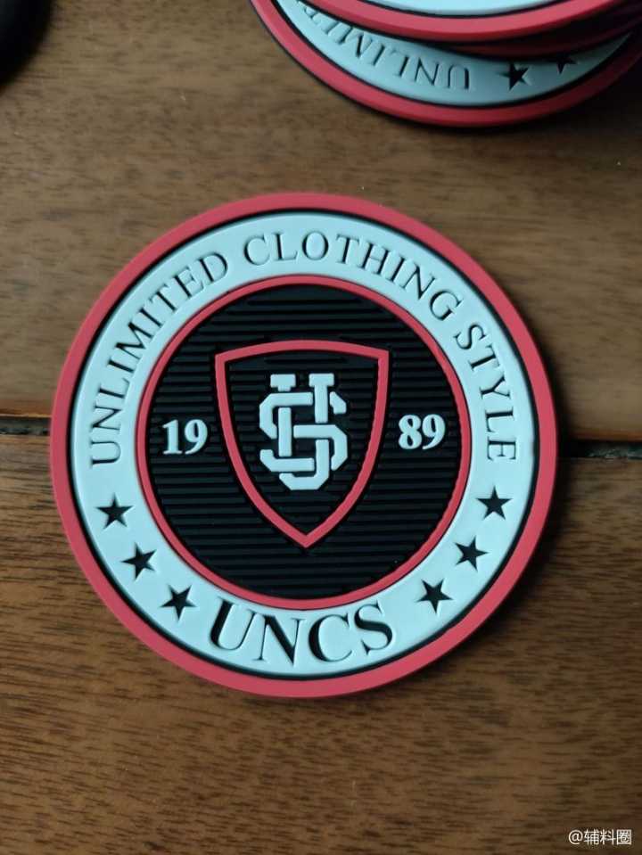 pvc滴塑标，硅胶标，硅胶热转印标，标公仔，合模拉头等