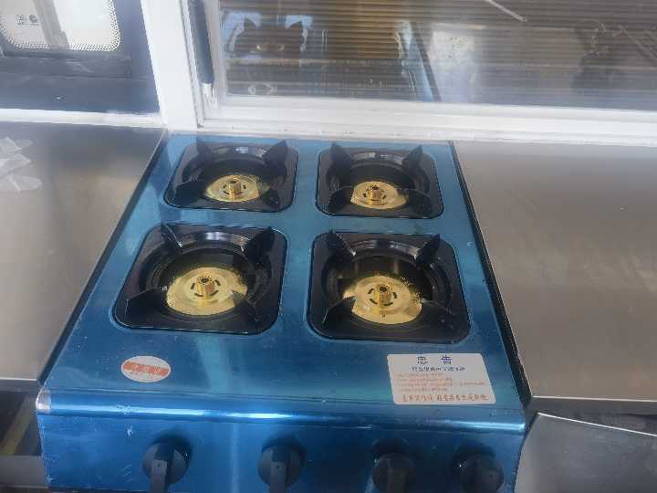 电动餐车一台9成新 长3.6x1.8宽