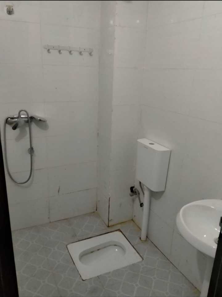 千尚服饰工厂 急招 整件车位十名 做男装夹克 市场货