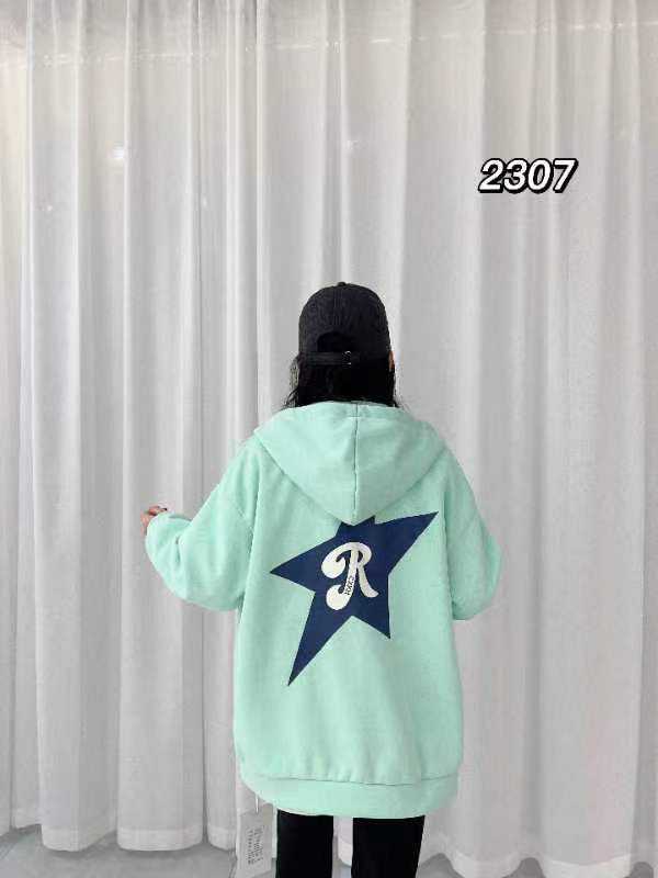 招临工  主做棒球服、卫衣；临工时：车工《成件》补10名；《日结工》包装工：1名