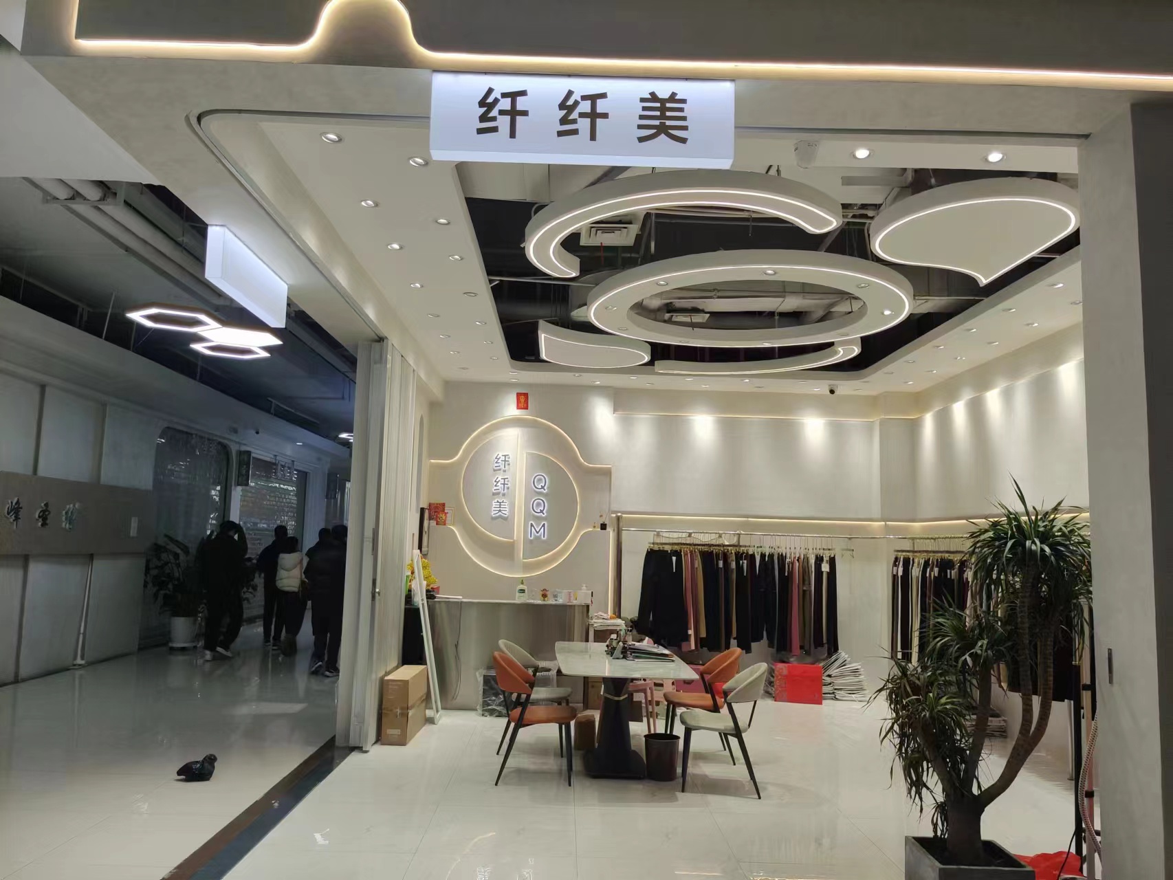 天丽格女裤招:单人成件 大小包流车位 质检 大烫 收发 jit流水线一条…