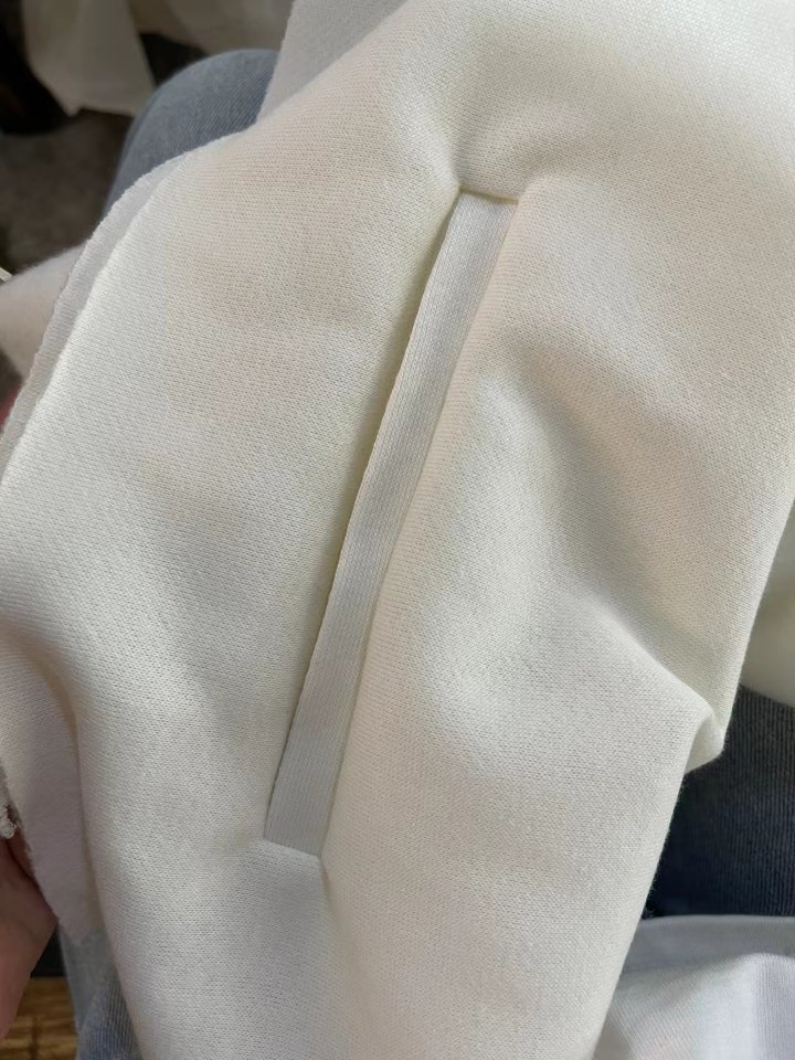 开口袋加工：全自动激光开口袋