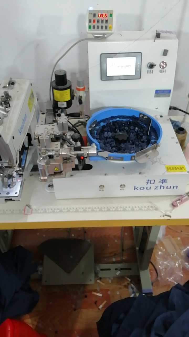 加工：承接钉扣锁眼 四合扣 歪把扣 气眼