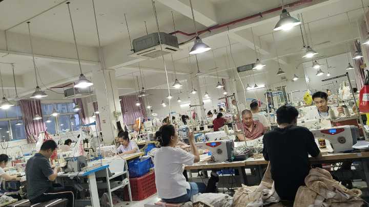 急招：车工30名 (自产自销) 均10000+ 早8晚9 不扣生活费 不抢货〔鑫丽红〕