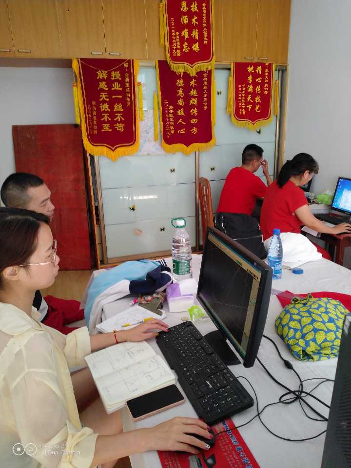 武汉金典服装打版设计培训，实操教学1对1，包教会