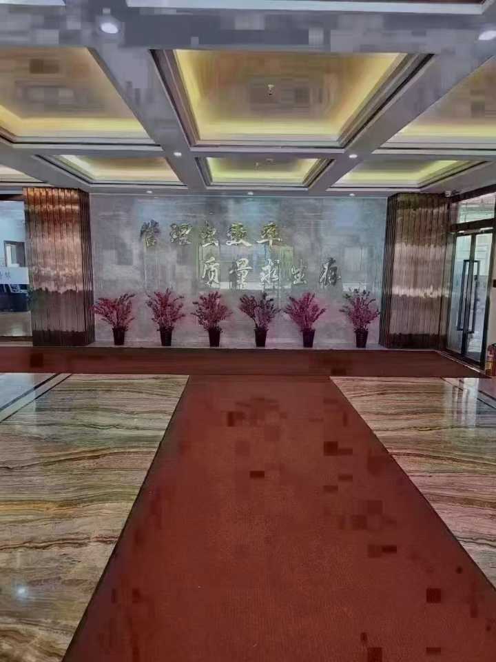 新街华俪：日结300，中烫一名；简工序1名 会打三线300+