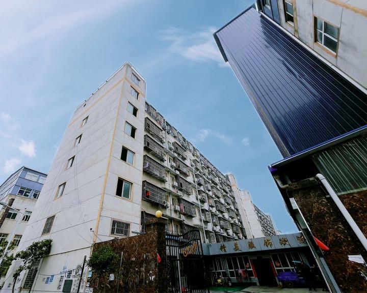 精美服饰-汉正老牌：车位20名，中烫1名，钉扣锁眼1名，绗棉工2名