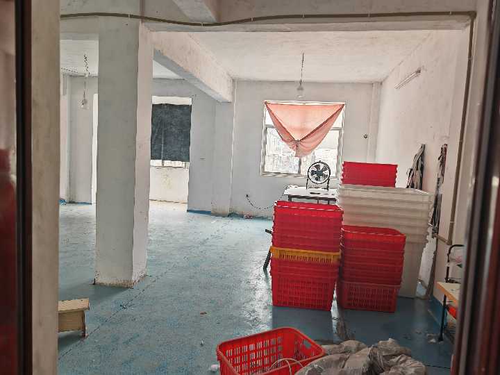 整体转让：模板绗线加工厂，新款航线机十台，浙商产业园边上