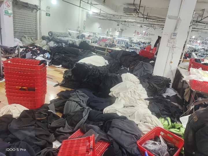 鑫起点女裤：急招拉腰师傅、车工20名，单人成件，三五成组，大包流均可