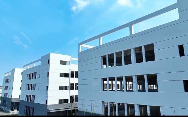 厂房出租，新河核心区，单层2300平，配套齐全，3t货梯