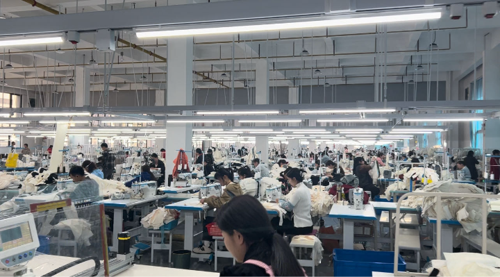 黄冈骆驼户外：车缝组长、流水车缝工、样衣工、热风压胶工，节日有休，包吃住上保险