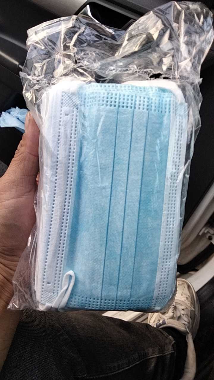 收口罩，n95成人和儿童，kn95成人，蓝白平面成人和儿童，黑色口罩，口罩机等一切无纺布成品及面料